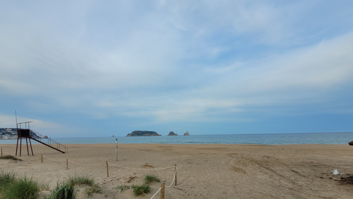 Direkter Strandzugang vom Stellplatz – Camping El Molino Costa Brava