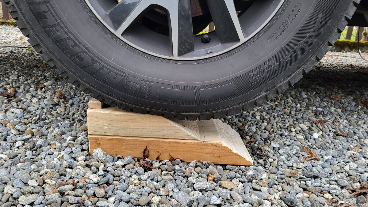 Erster Versuch Auffahrkeile aus Holz