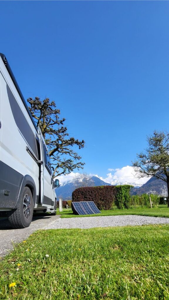 Lazy Rancho Interlaken: 2 Campingplätze mit Jungfrau-Blick 9 VanSwiss auf dem Lazy Rancho