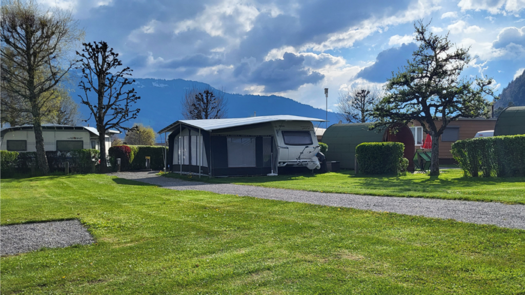 Lazy Rancho Interlaken: 2 Campingplätze mit Jungfrau-Blick 11 Parzellen auf dem Lazy Rancho