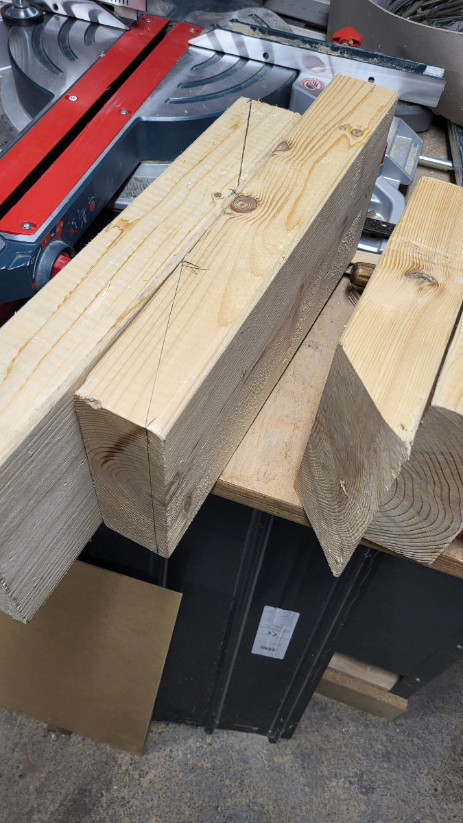Rohmaterial Holz für Auffahrkeile